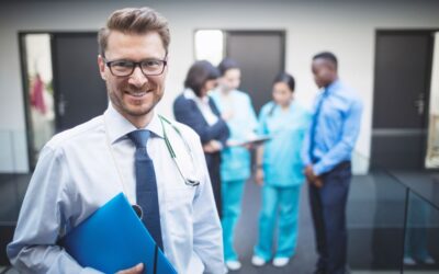 Evita multas y sanciones con INSAD: La clave está en los Exámenes Médicos Ocupacionales
